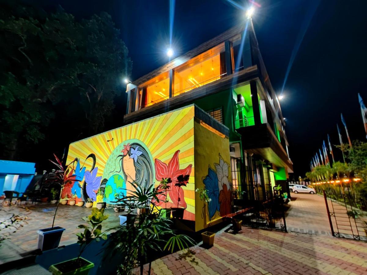 Green Vista Resort Chalsa Luaran gambar